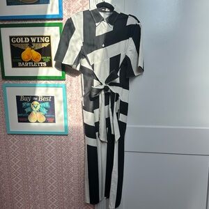 France’s Valentine Black and White Geometric Dress M